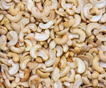 castanha de caju em bandas